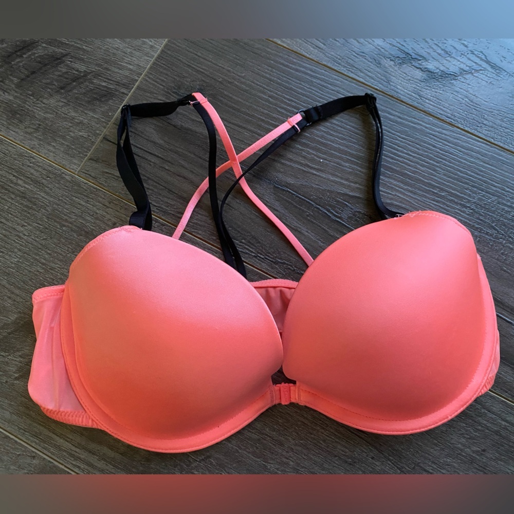 2/$18 bras La Senza bright pink front clasp push up w/ sexy racerback strap